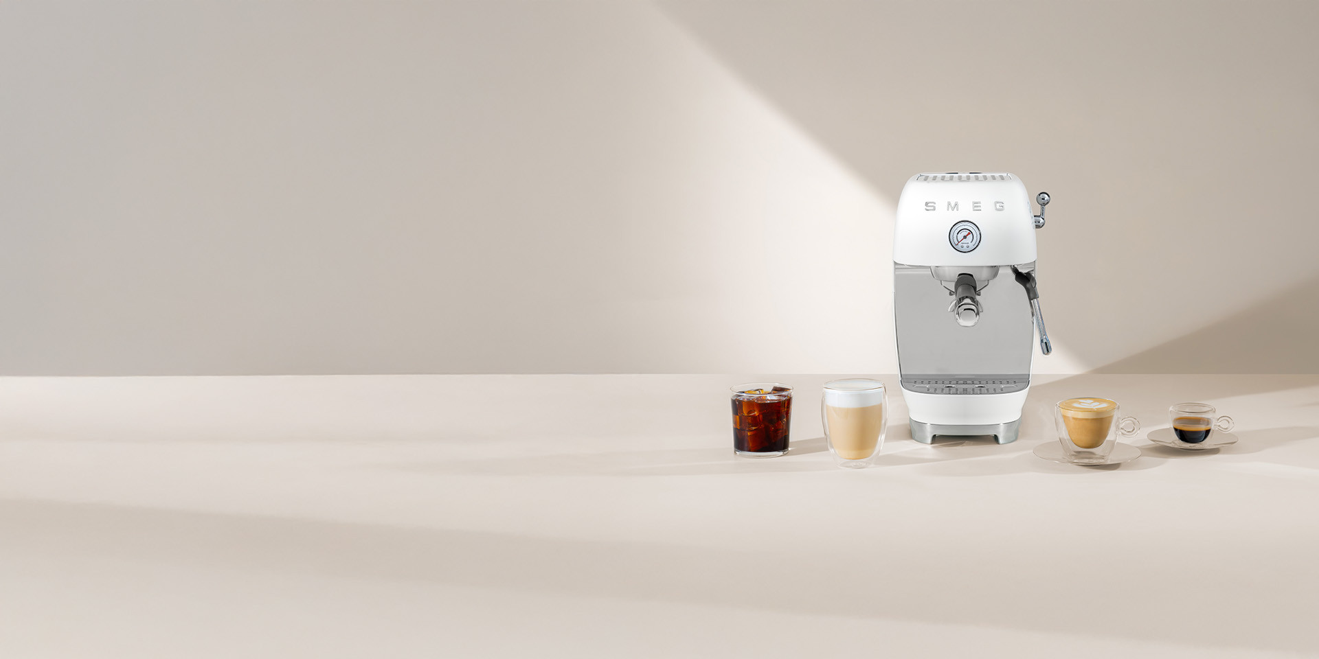 Karos espresso kávéfőző cold brew funkcióval, tejhabosítóval