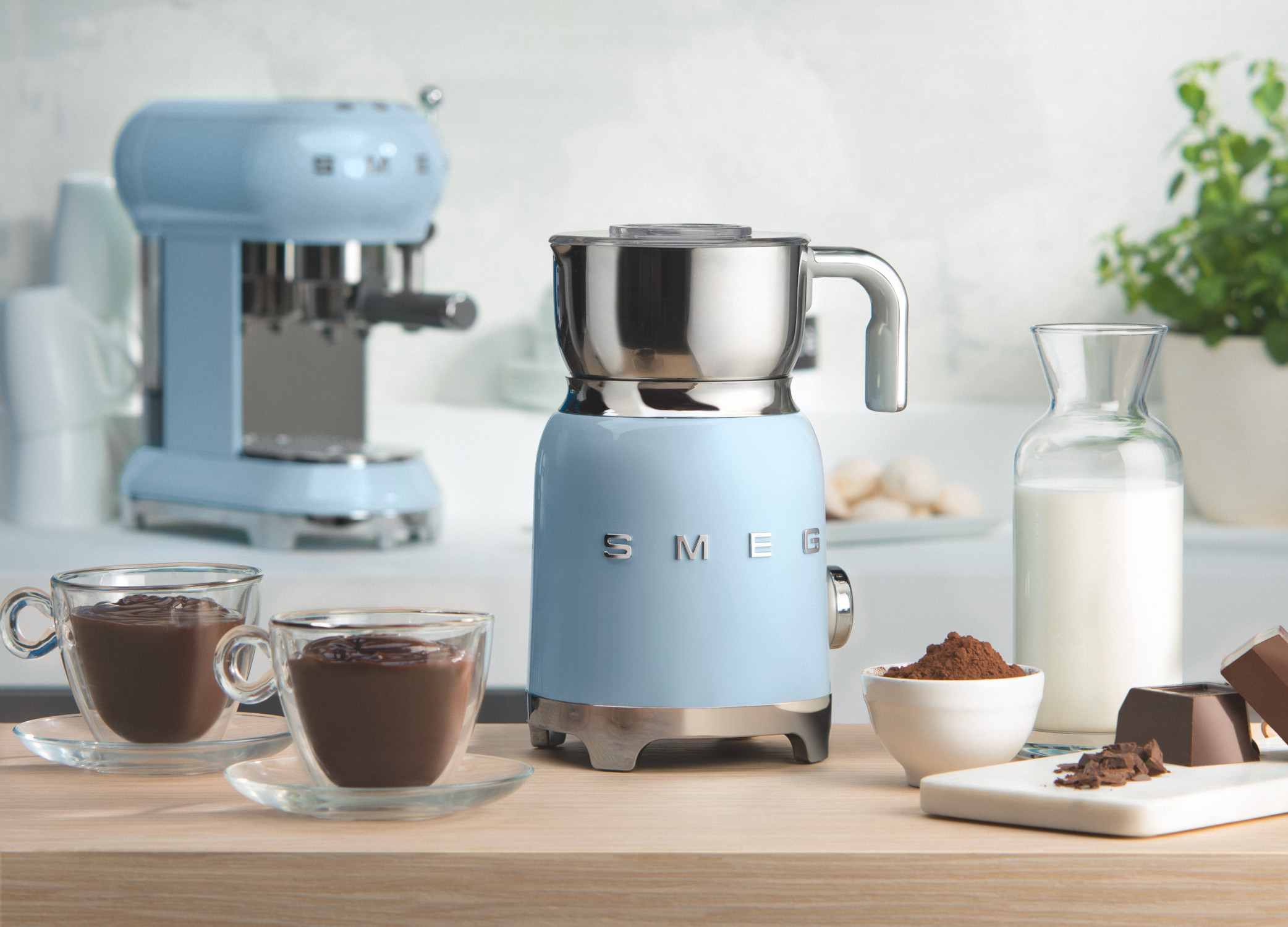 Smeg multifunkciós tejhabosító - forró csokoládé funkció