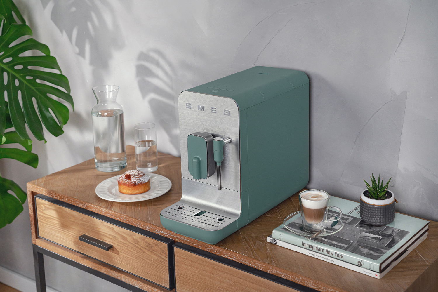 SMEG BCC12 AUTOMATA KÁVÉFŐZŐ TEJHABOSÍTÓVAL, Collezione design, matt smaragdzöld