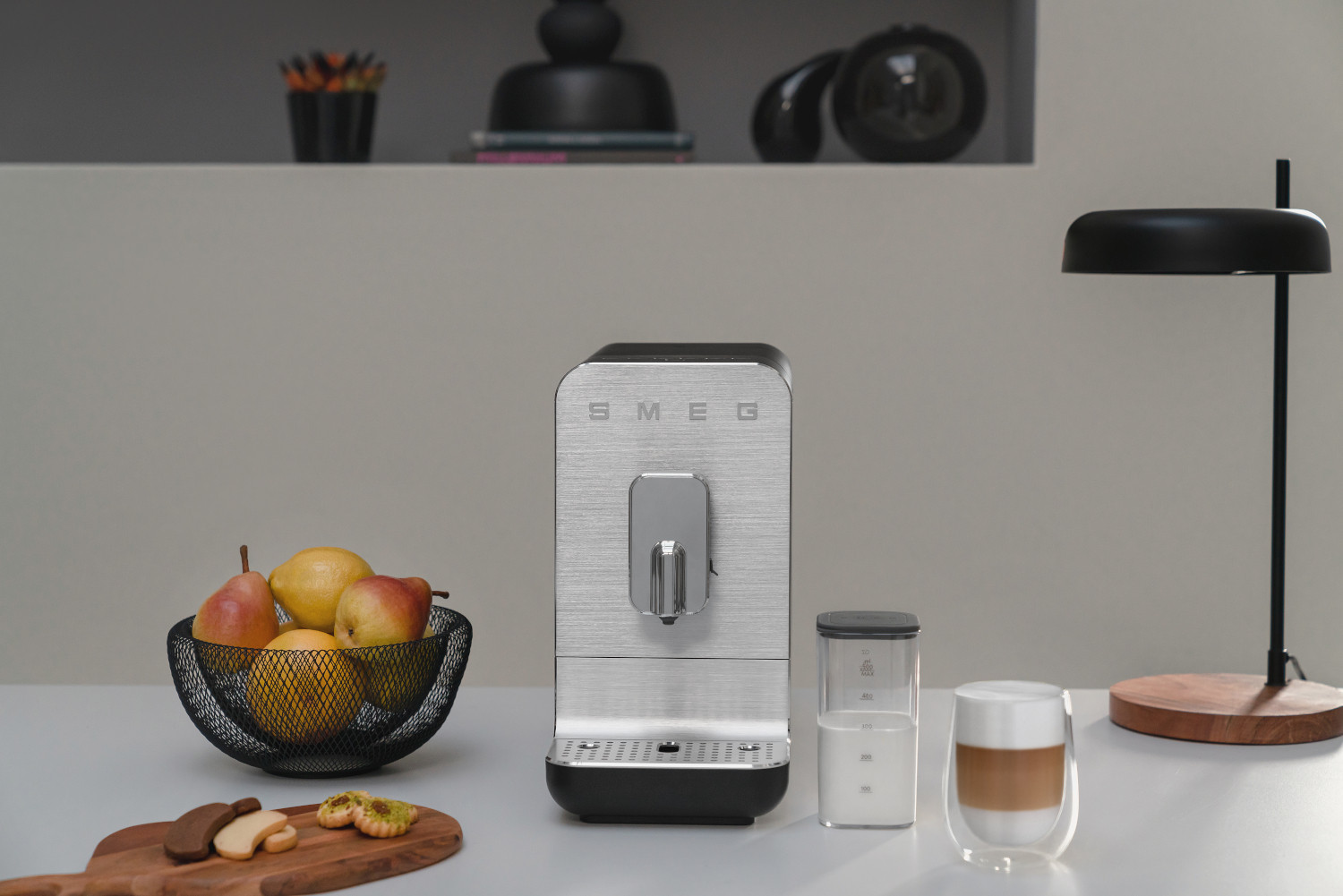 SMEG BCC13 AUTOMATA KÁVÉFŐZŐ AUTOMATA TEJHABOSÍTÓVAL, Collezione design, matt fekete