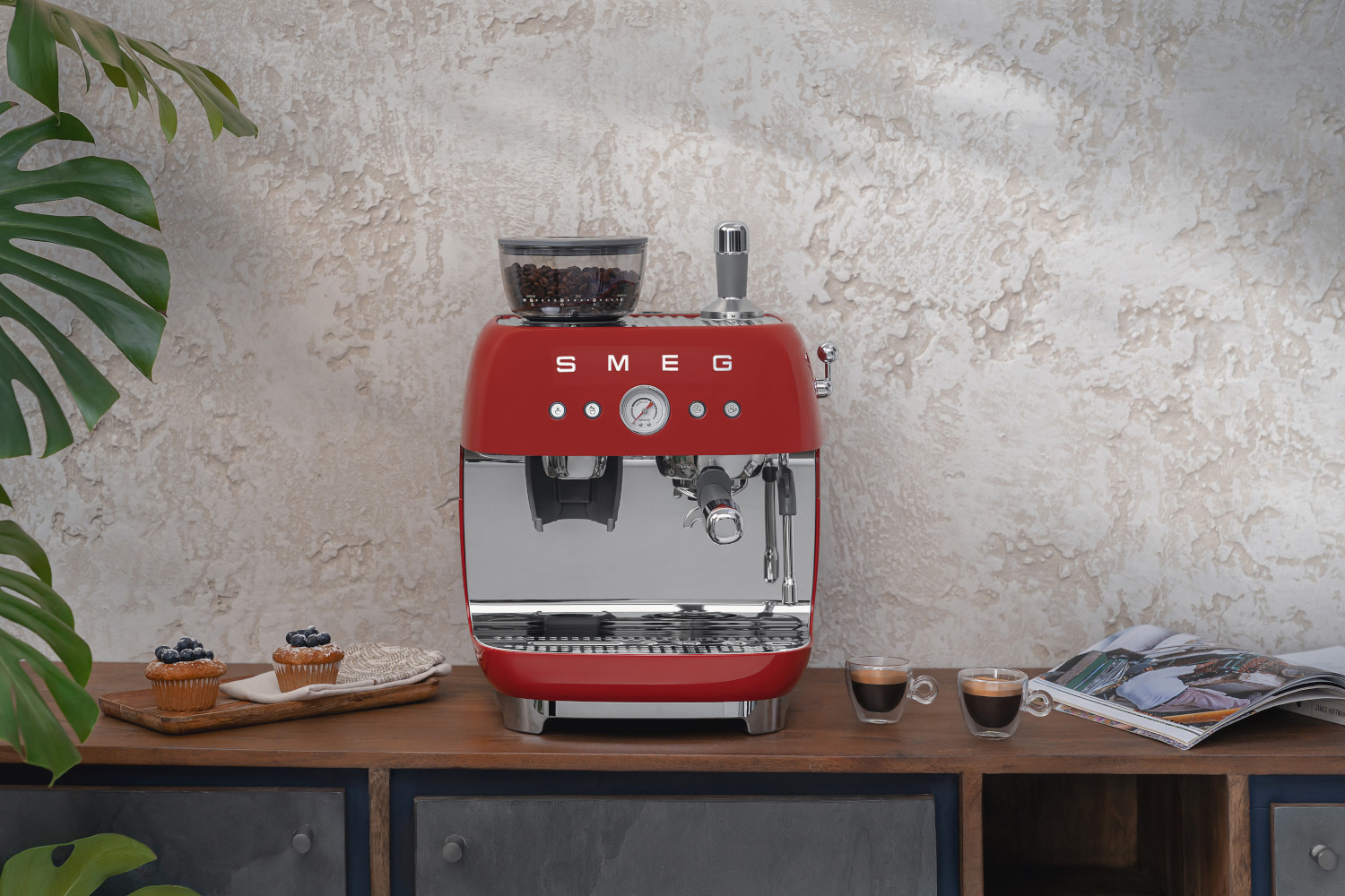 SMEG DARÁLÓS KAROS ESPRESSO KÁVÉFŐZŐ TEJHABOSÍTÓVAl, 50-es évek retro design, piros