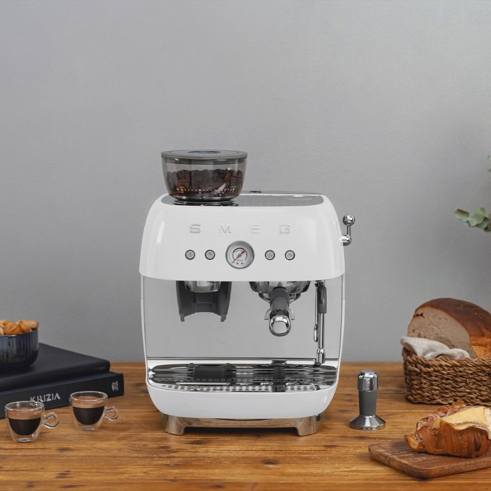Smeg fehér darálós espresso kávégép