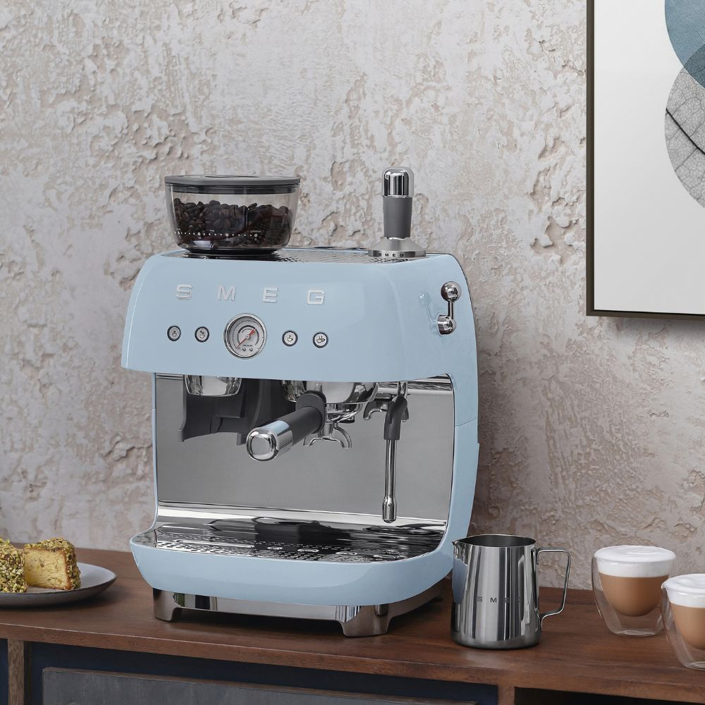 Smeg világoskék darálós espresso kávégép