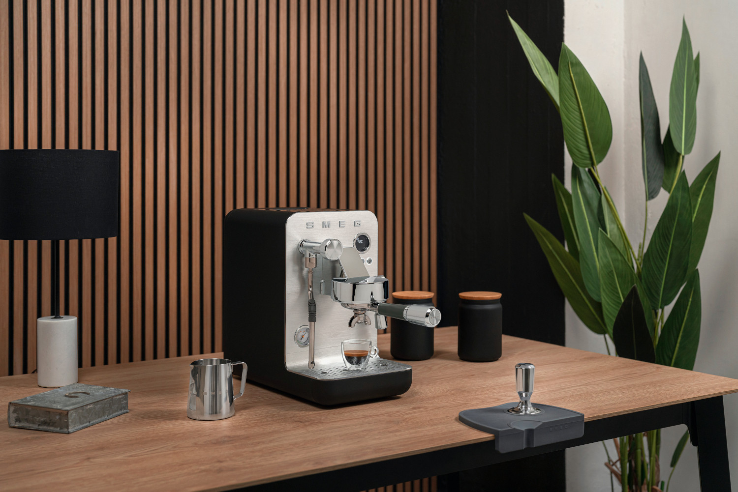 SMEG MINIPRO FÉLPROFESSZIONÁLIS KÁVÉFŐZŐ, Collezione design, matt fekete