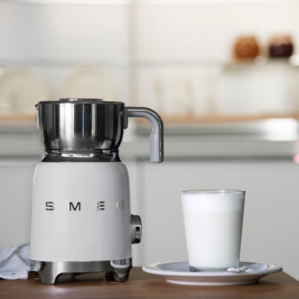 Smeg fehér multifunkcionális tejhabosító