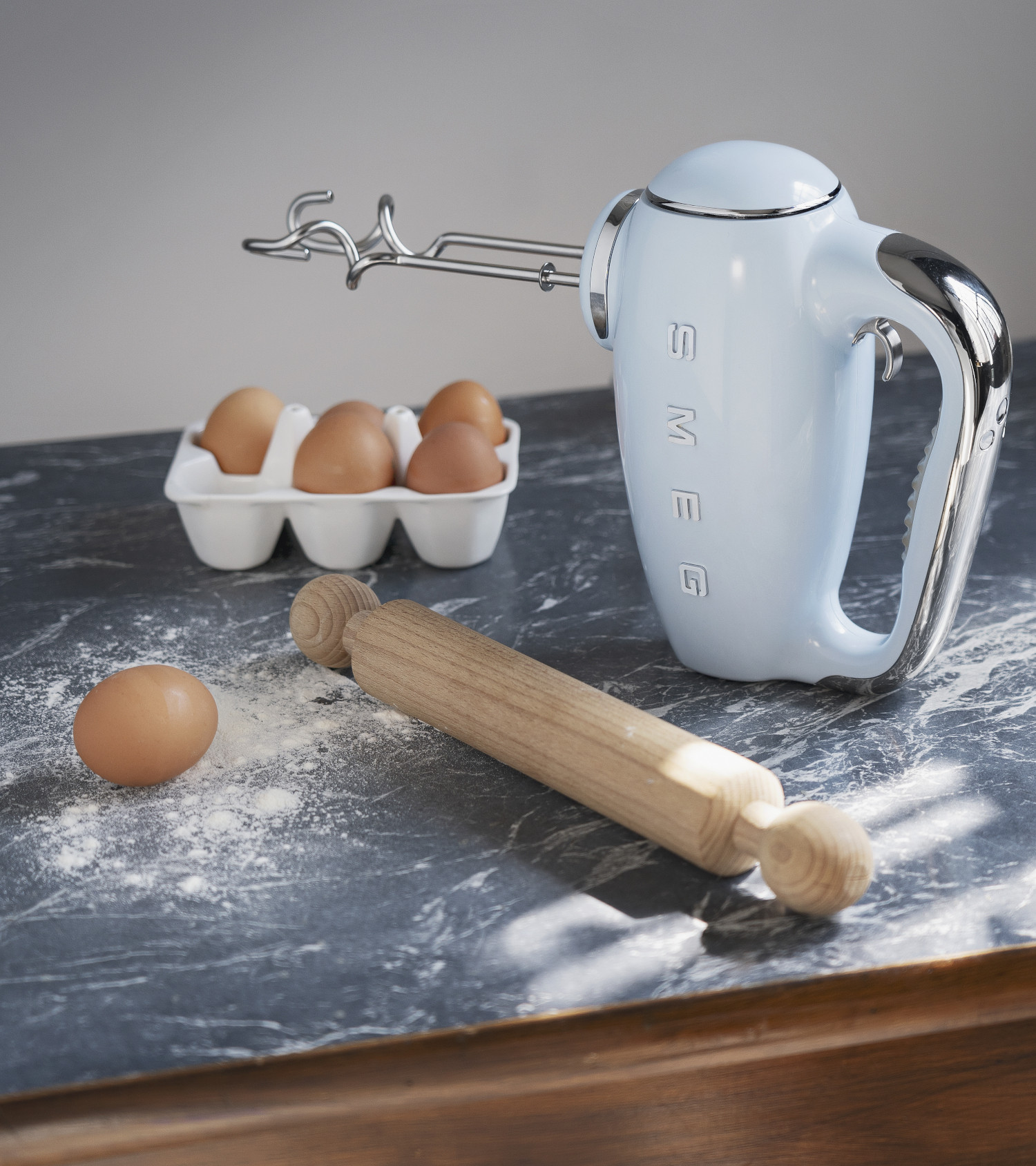 Smeg világoskék kézi mixer