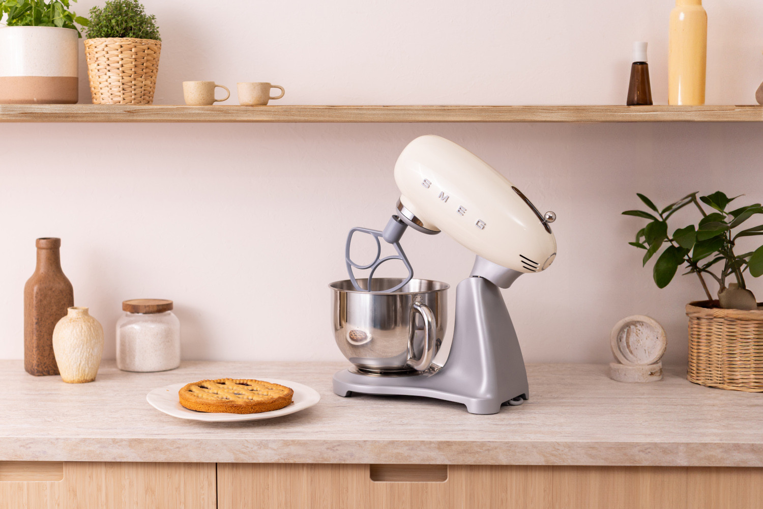 Smeg bézs konyhai robotgép