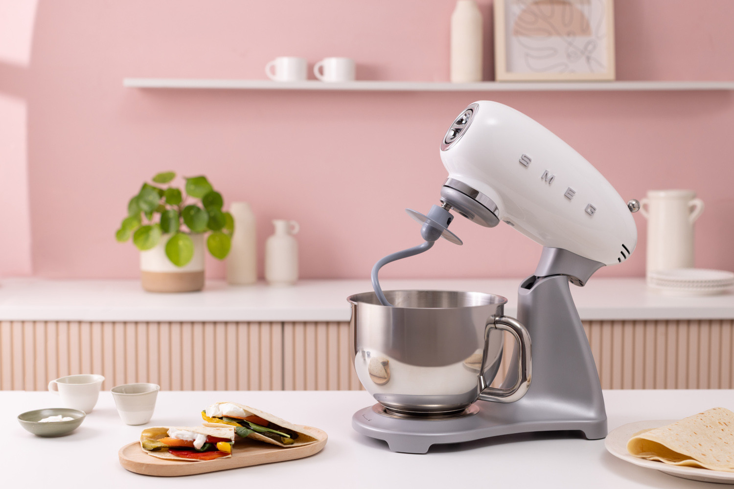 Smeg fehér konyhai robotgép