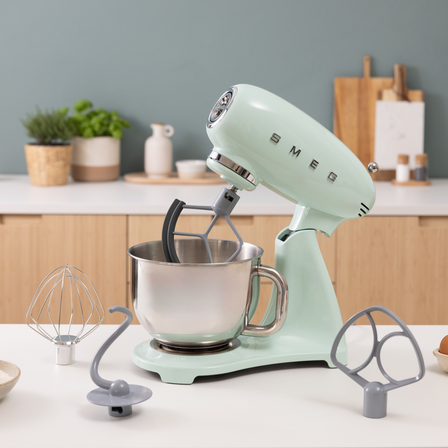 Smeg teljesen színes világoszöld konyhai robotgép