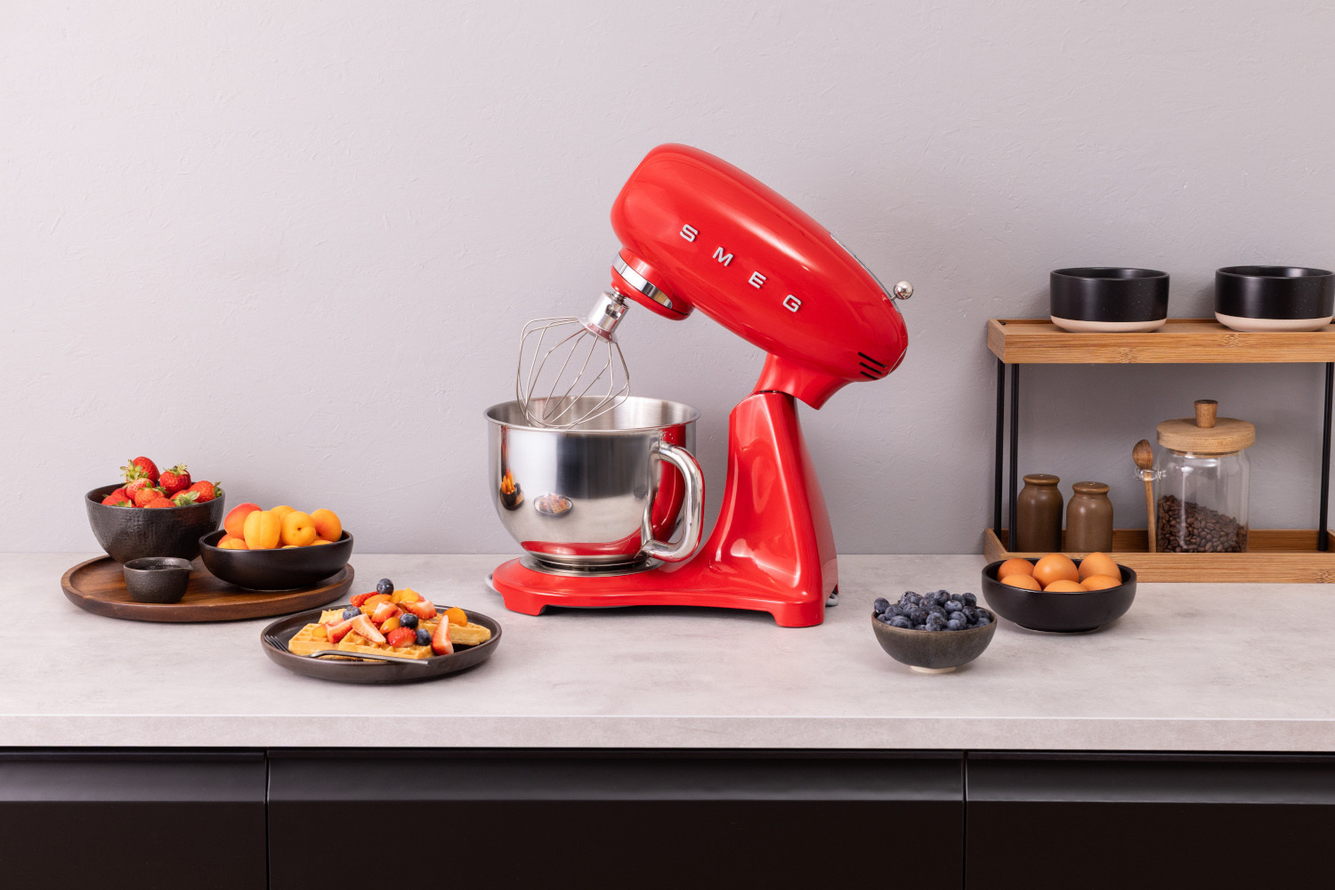 Smeg teljesen színes piros konyhai robotgép