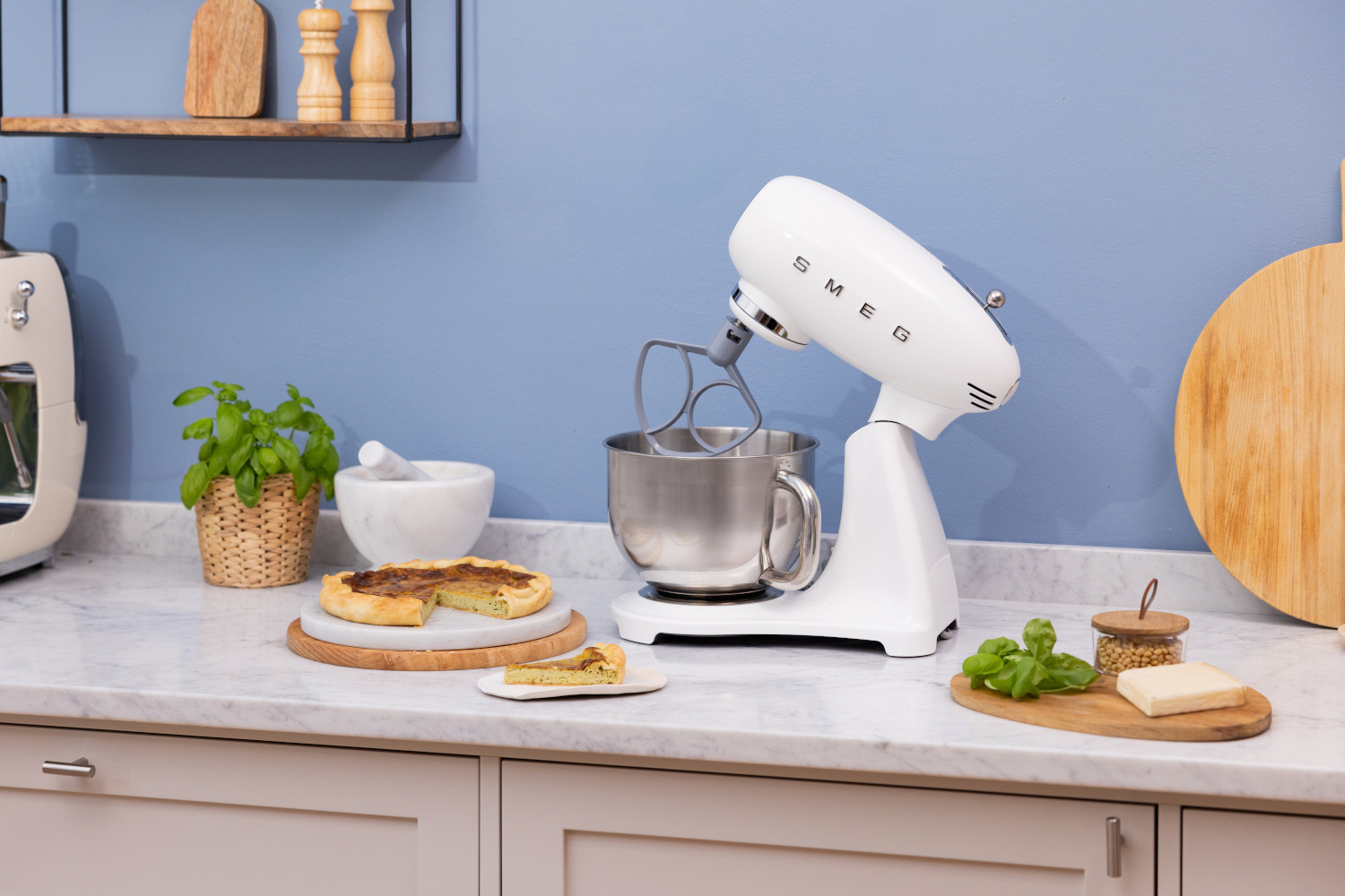 Smeg teljesen színes fehér konyhai robotgép