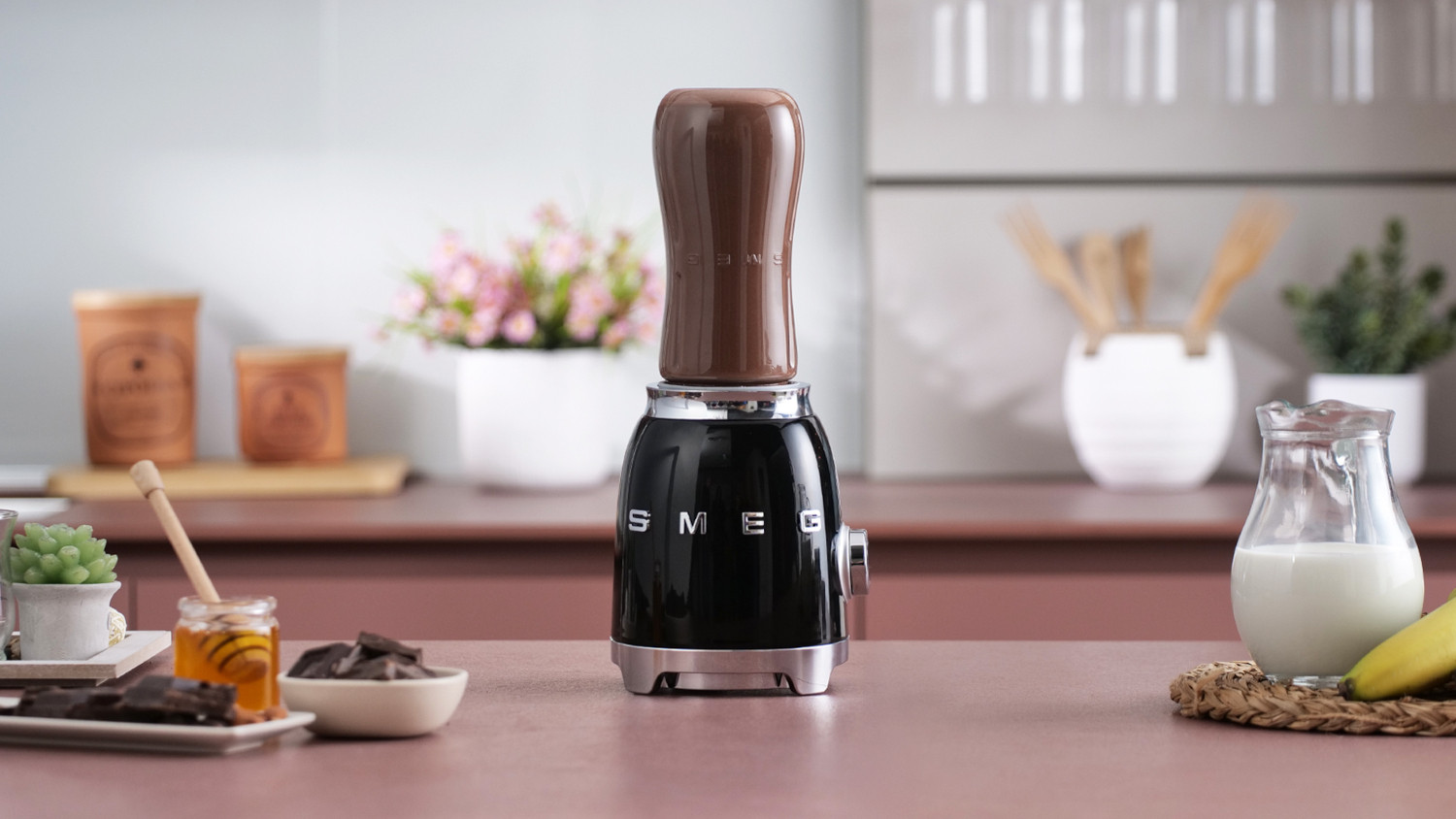 SMEG KOMPAKT TURMIXGÉP, 50-es évek retro design, fekete