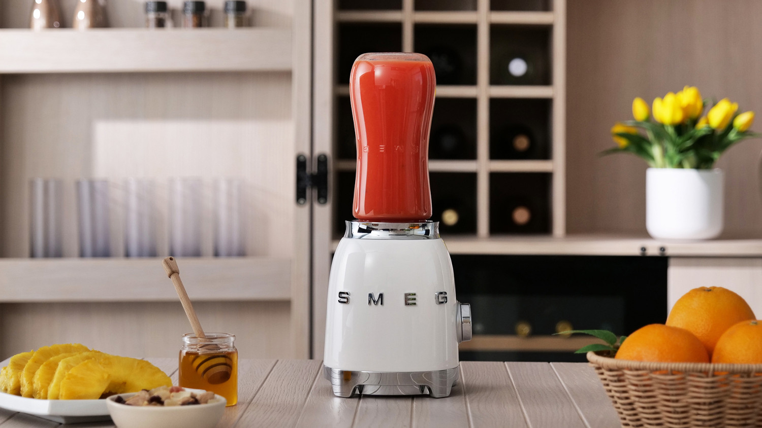 SMEG KOMPAKT TURMIXGÉP, 50-es évek retro design, fehér