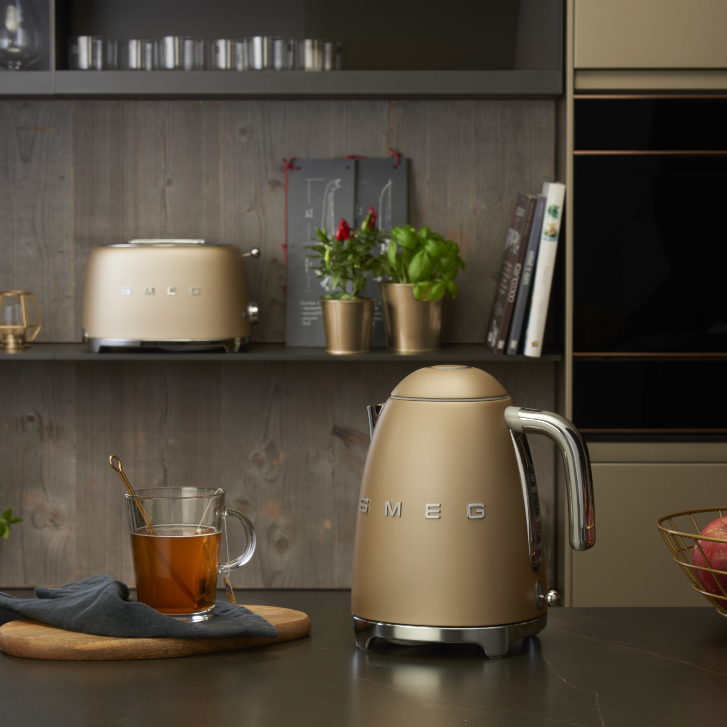 Smeg matt pezsgő vízforraló és kenyépirító