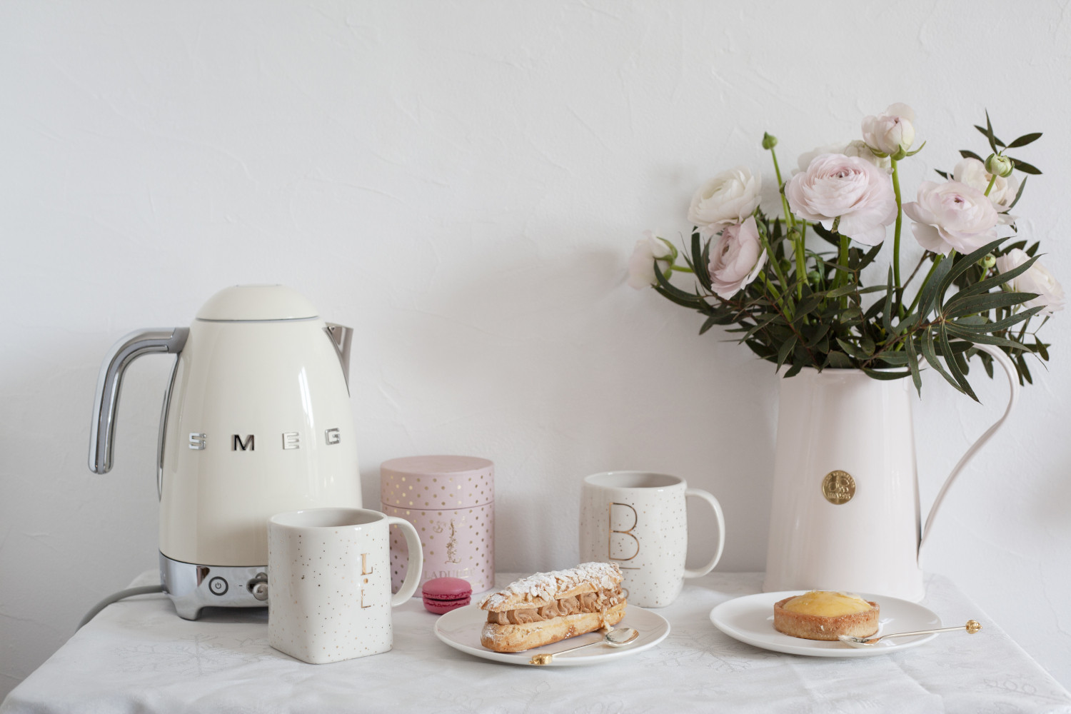 Smeg bézs vízforraló állítható vízhőfokkal