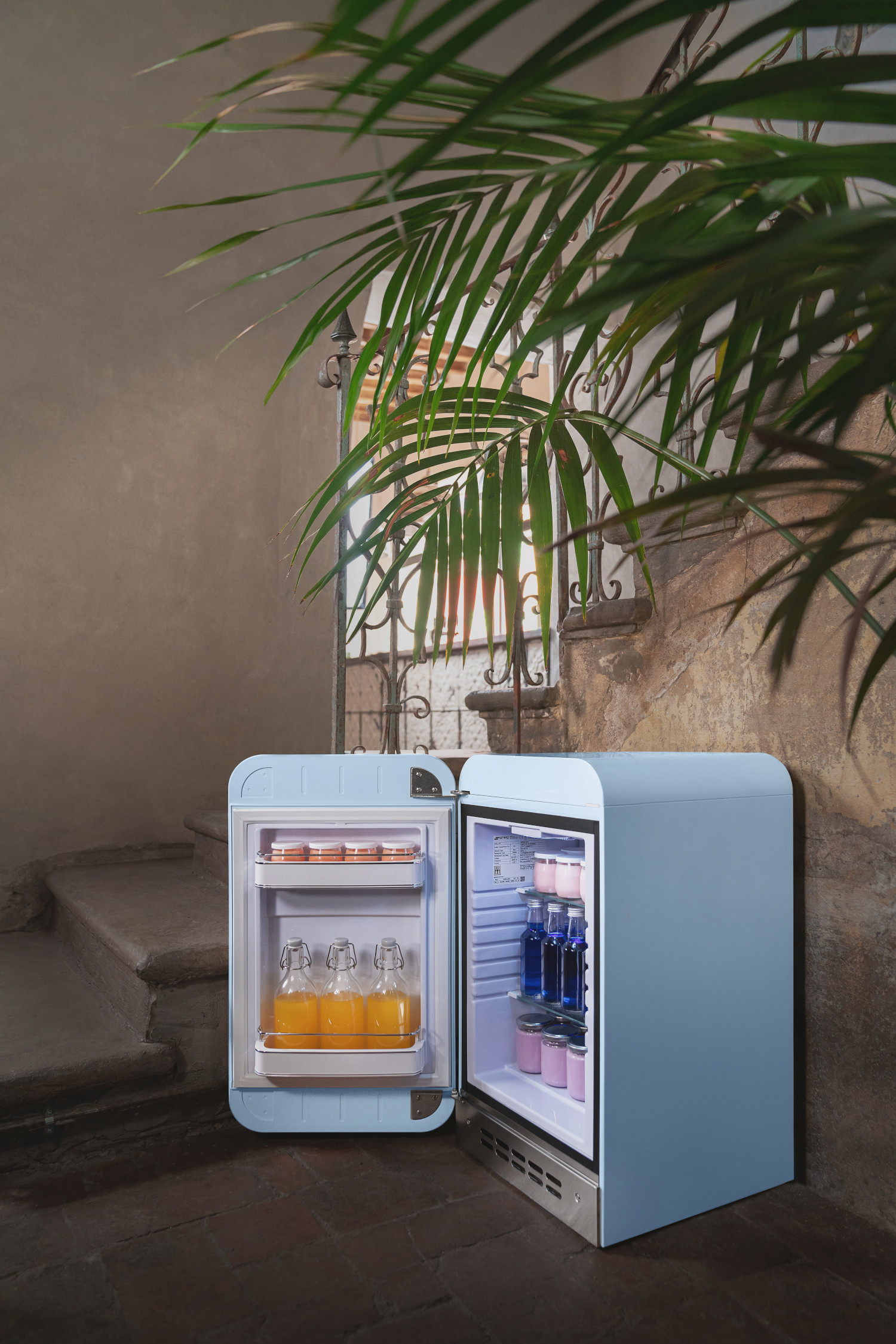 SMEG FAB5 Minibár hűtő, balos - 50-es évek retro design, világoskék