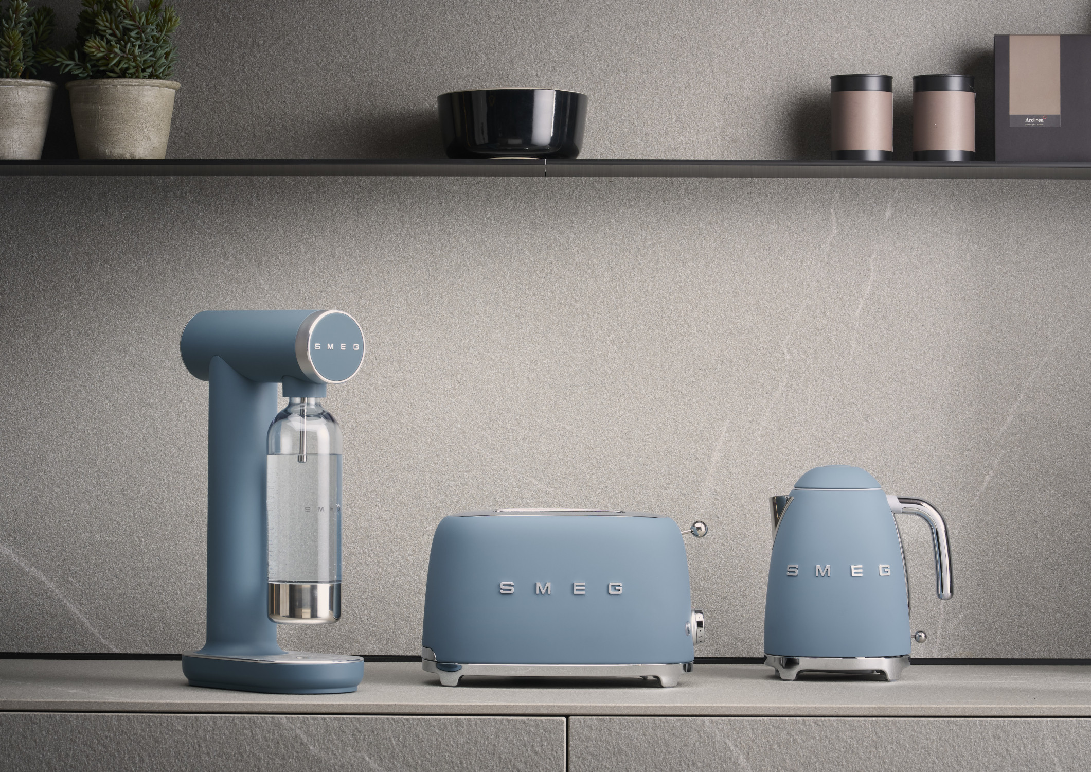 Smeg matt viharkék szódagép, kenyérpirító és vízforraló