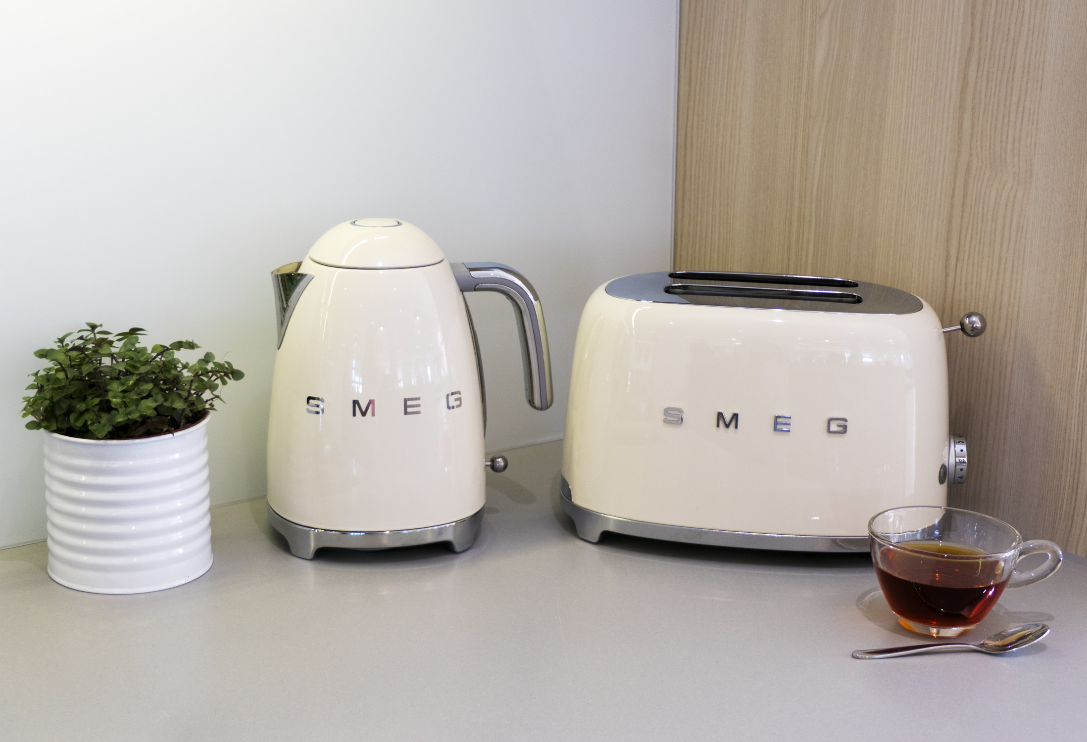Smeg bézs reggeliző szett